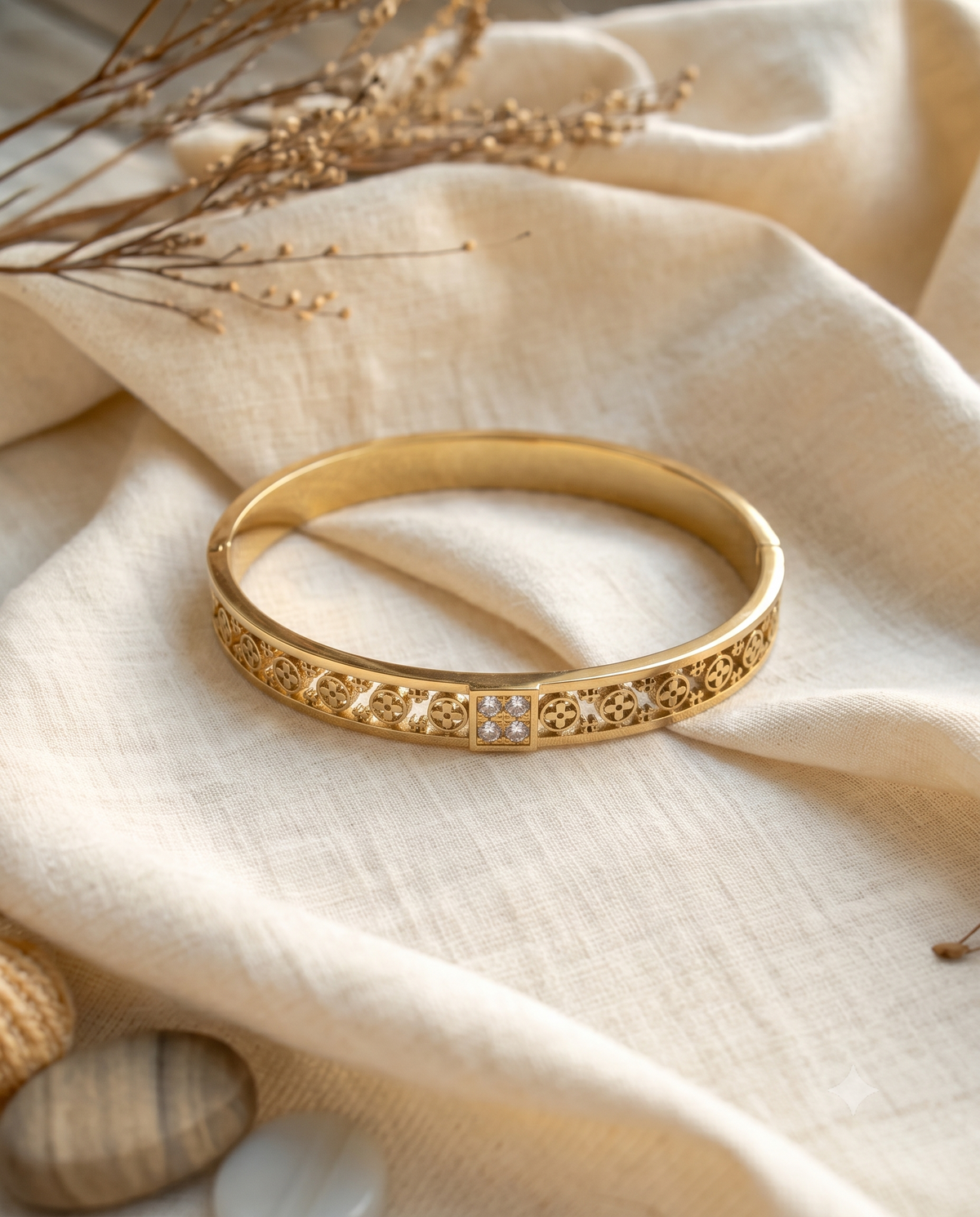 Imperial Lattice Brass Kada