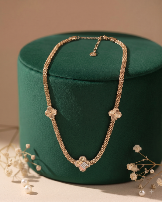 The Radiance Clover Mesh Necklace
