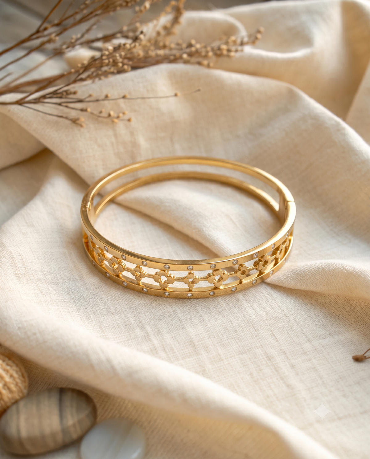 Gilded Crown Lattice Kada